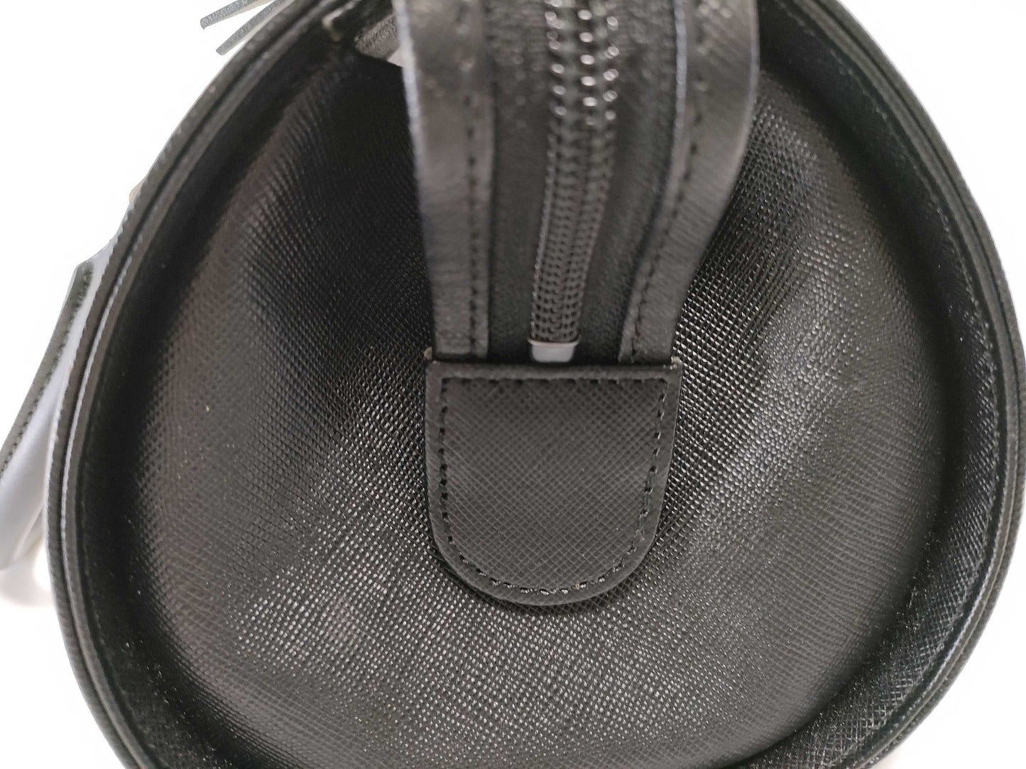 BURBERRY Black Handbag