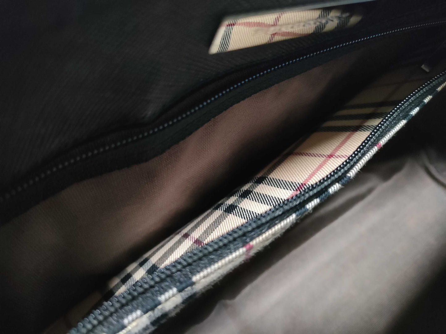 BURBERRY Black Handbag