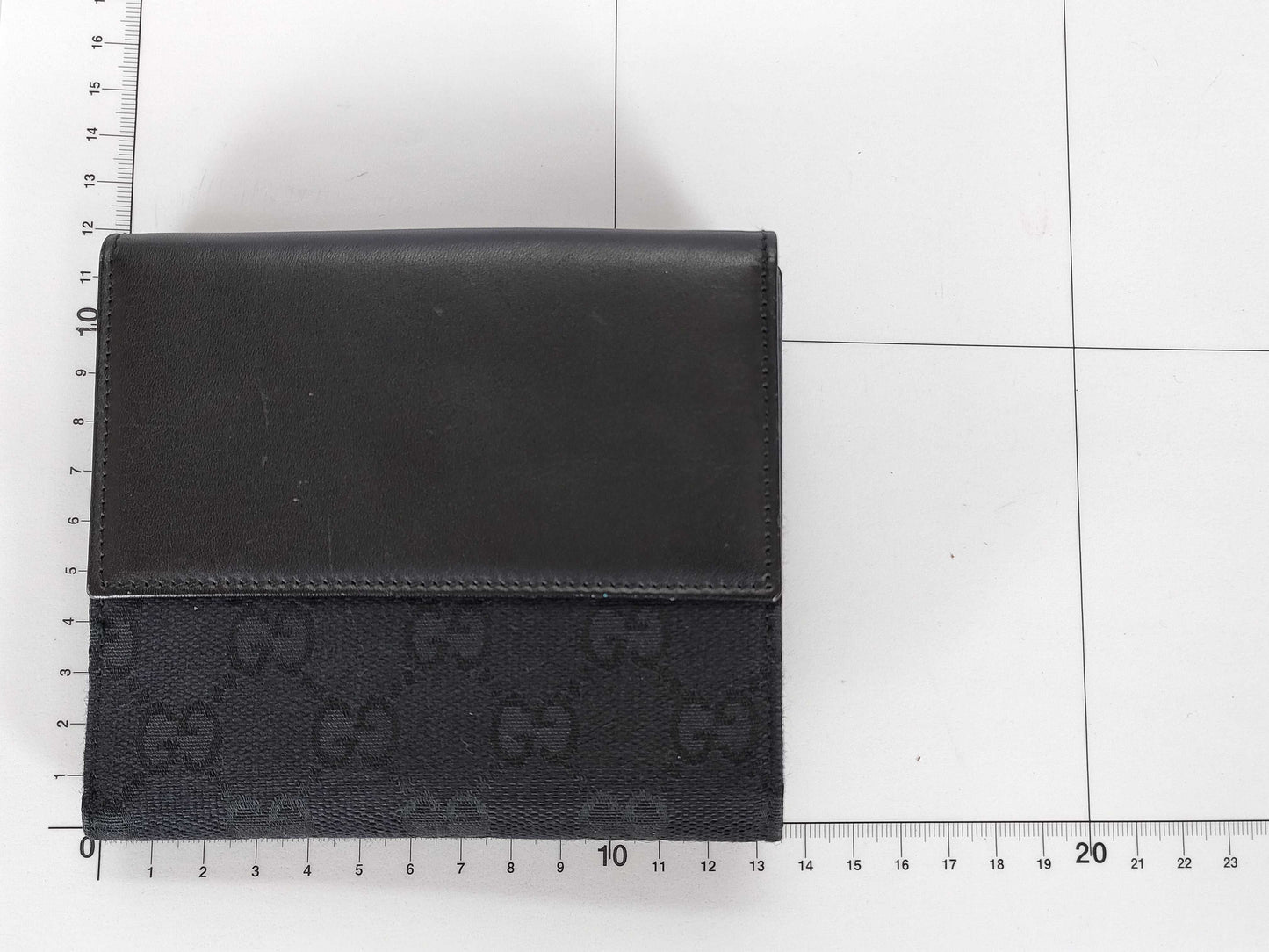 GUCCI GG Canvas Gucci Jackie Compact Wallet