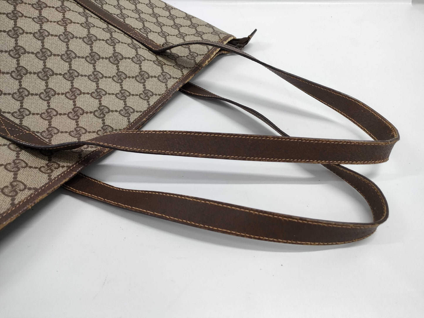 GUCCI GG Supreme Tote Bag