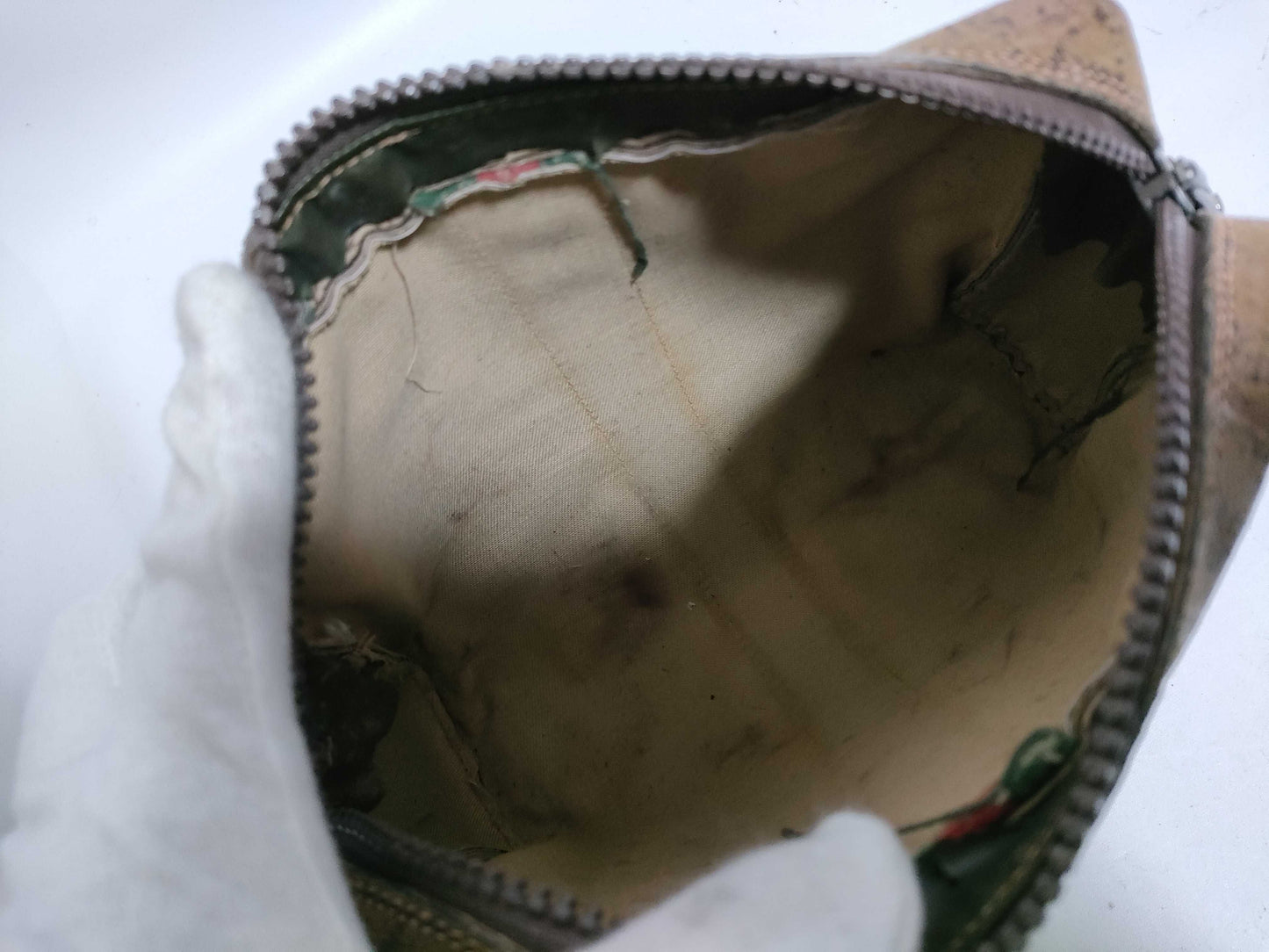 GUCCI GG Supreme Gucci Pouch Pouch