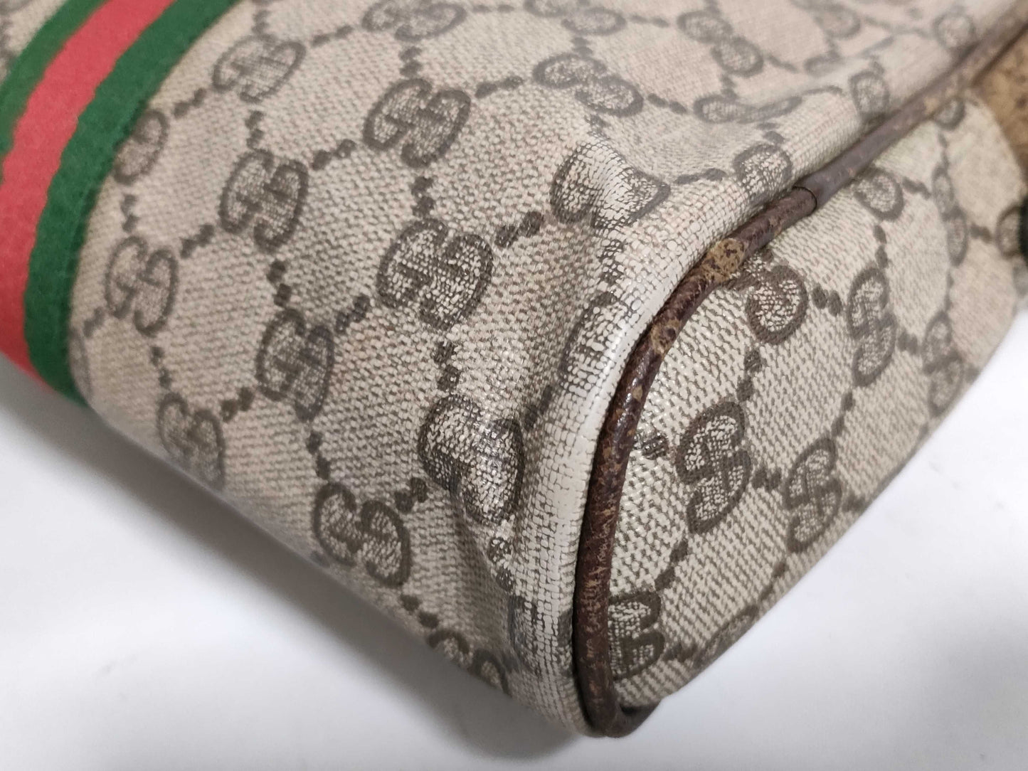 GUCCI GG Supreme Gucci Pouch Pouch