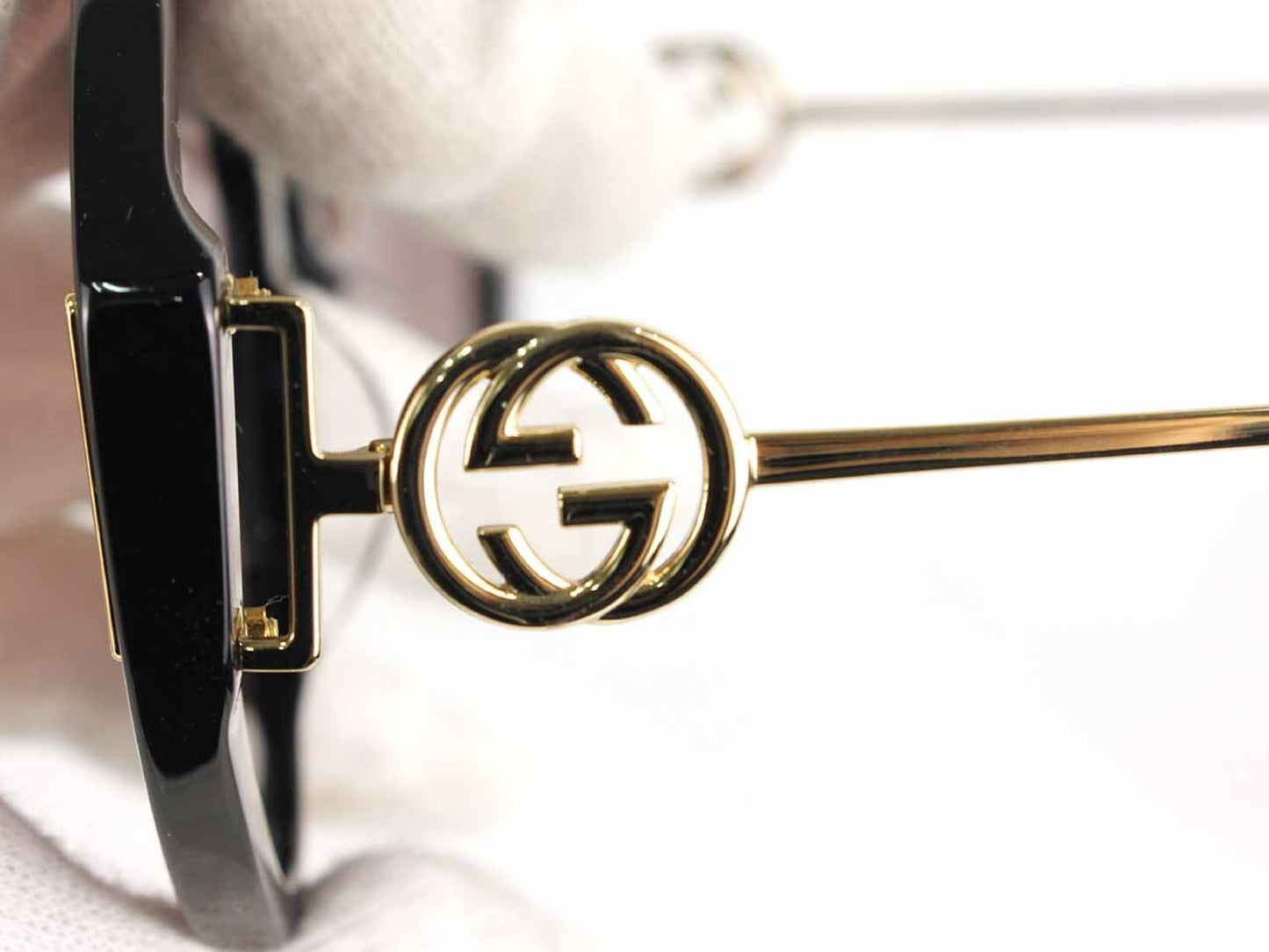 GUCCI Interlocking Sunglasses GG1202SK Sunglasses & Glasses
