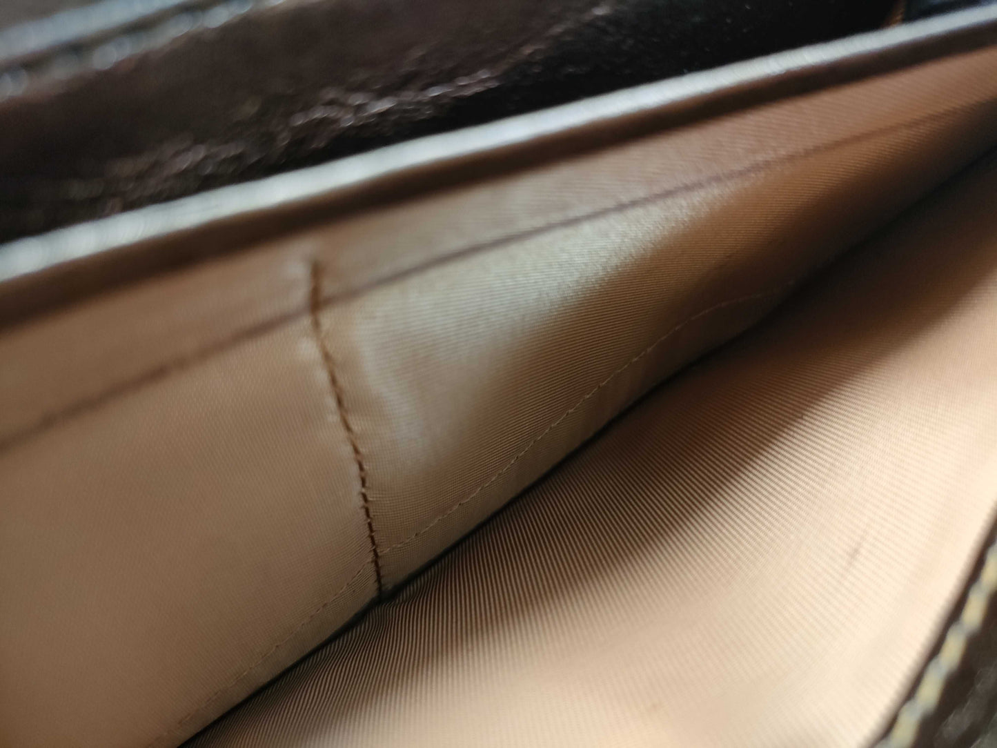 BOTTEGA VENETA Intrecciato Bottega Veneta Round Long Wallet Leather Zipper Blonde Wallet