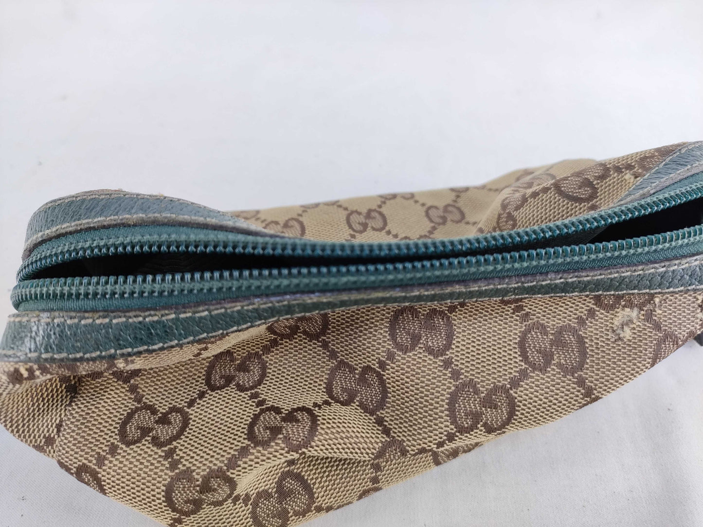 GUCCI 29595 Pouch Brown x Beige GG Canvas Pouch