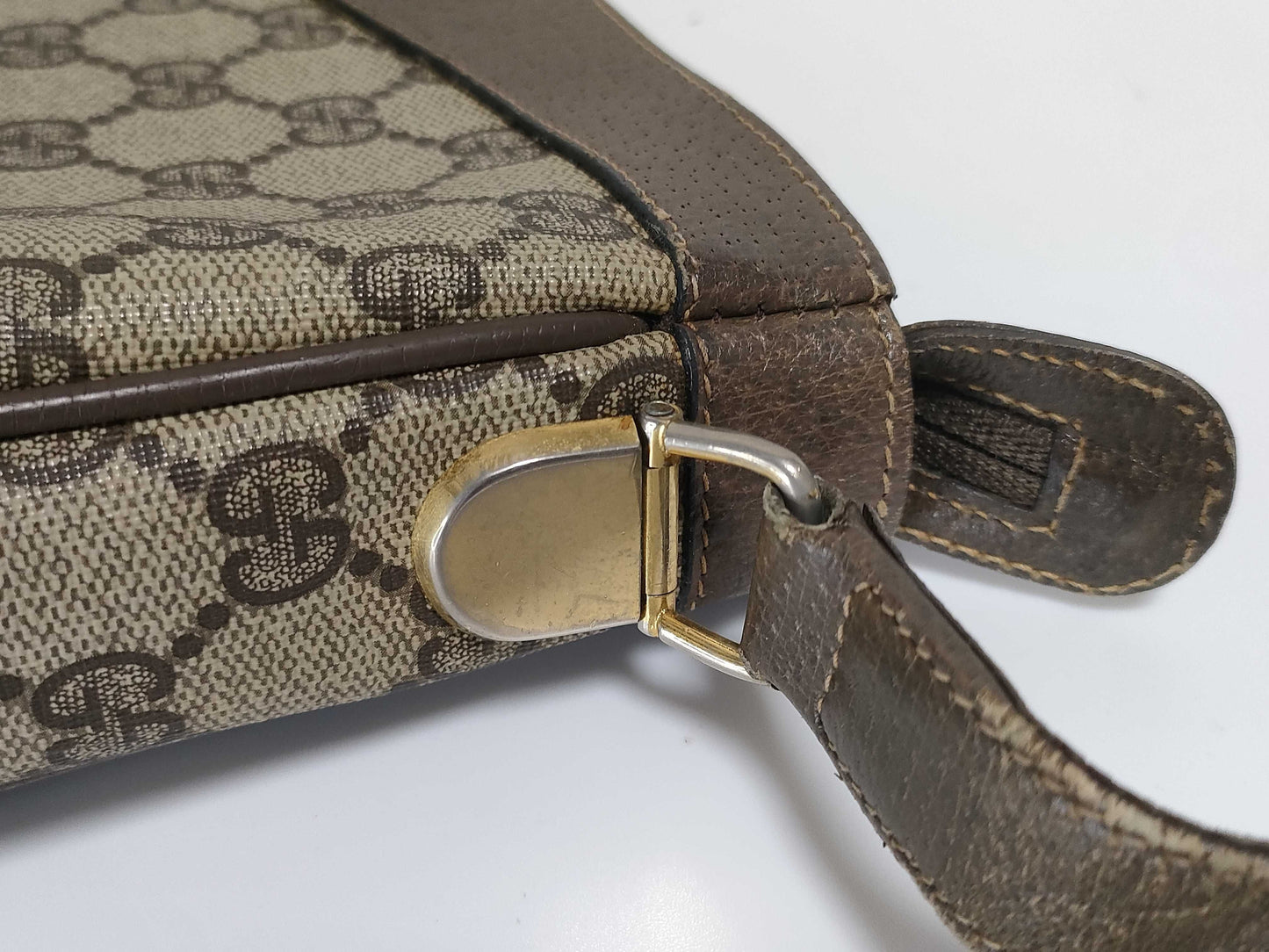 GUCCI Old Gucci GG Supreme Shoulder Bag