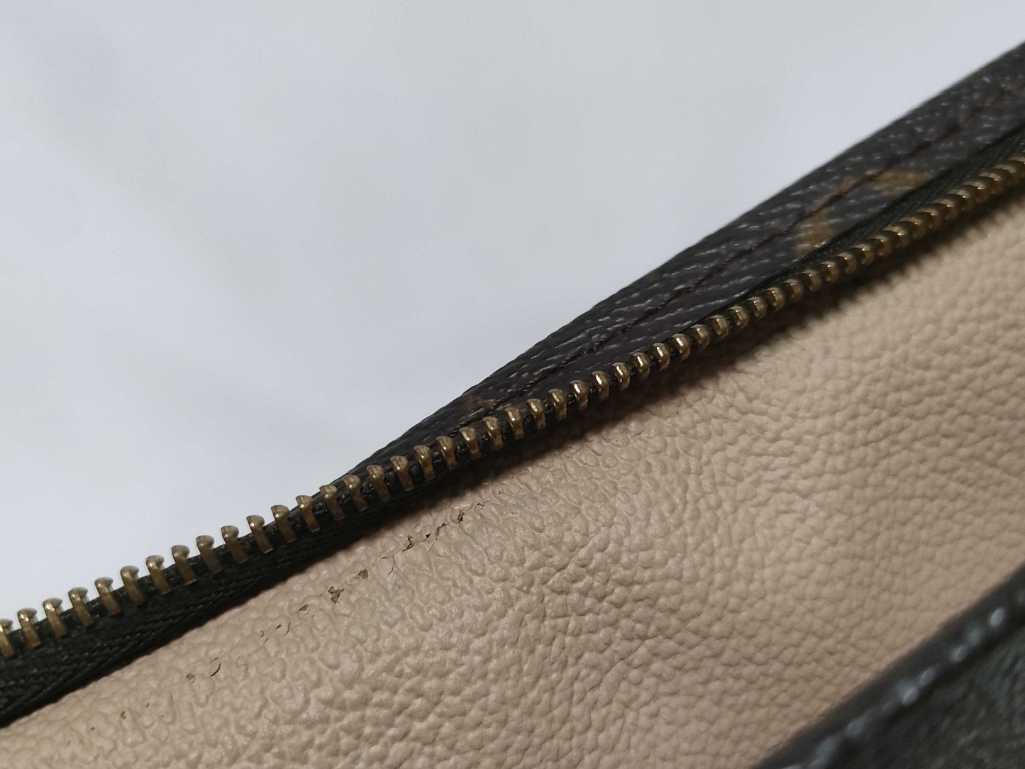 LOUIS VUITTON Monogram Vuitton M47542 Poche Toilette 26 SL1002 Monogram Second Bag Clutch Bag