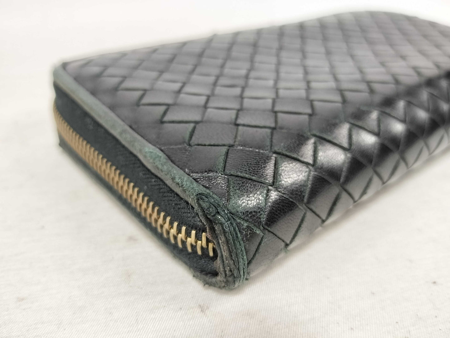 BOTTEGA VENETA Intrecciato Zippy Wallet