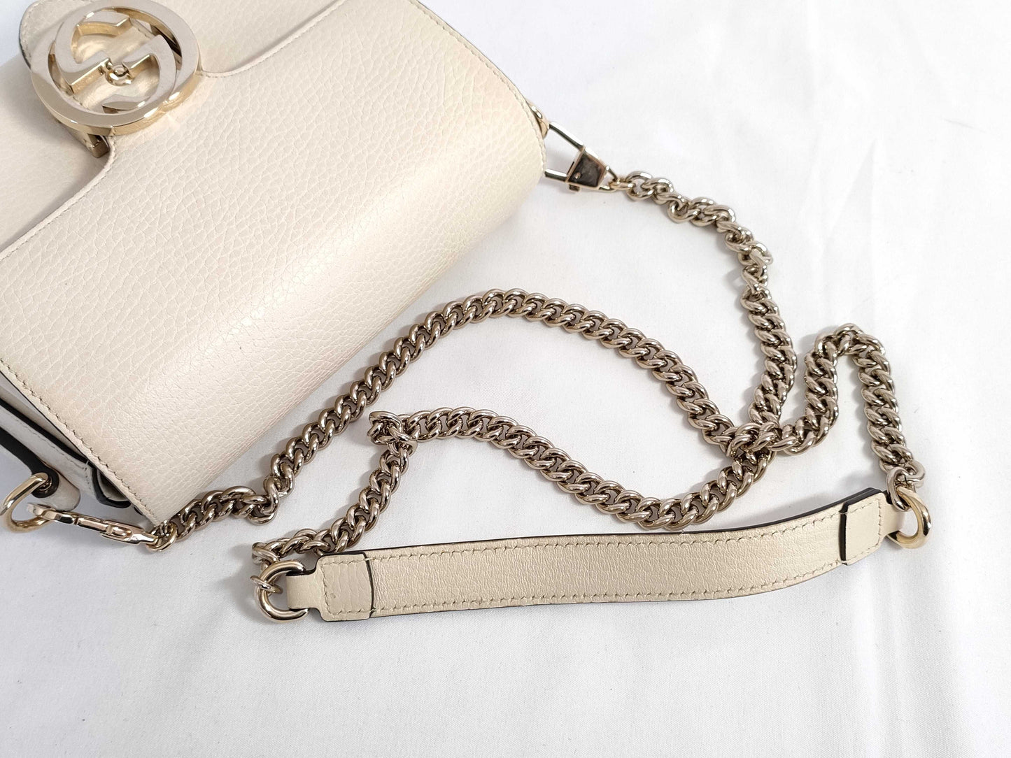 GUCCI GUCCI Gucci Interlocking G Chain Shoulder Bag Ivory with Gold Hardware Calfskin Shoulder Bag