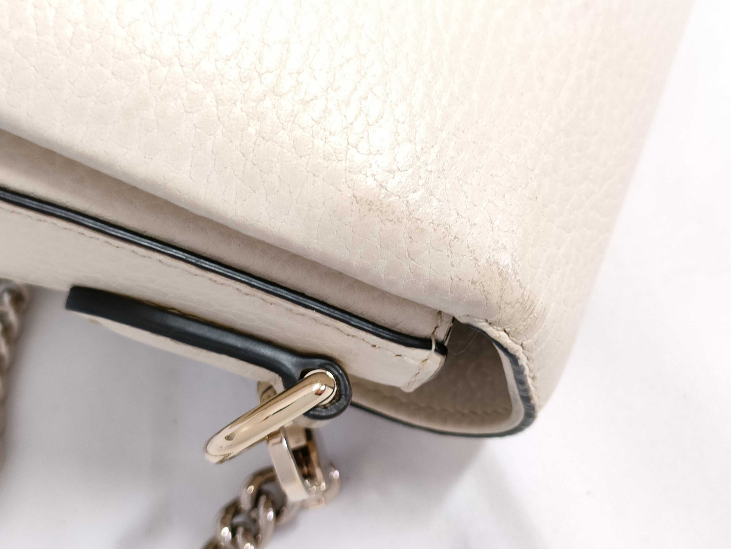 GUCCI GUCCI Gucci Interlocking G Chain Shoulder Bag Ivory with Gold Hardware Calfskin Shoulder Bag