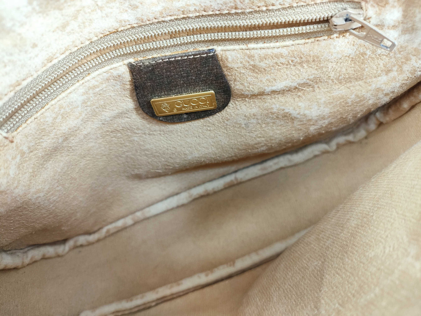 GUCCI GG Supreme GUCCI Shoulder Bag GG Supreme Shoulder Bag