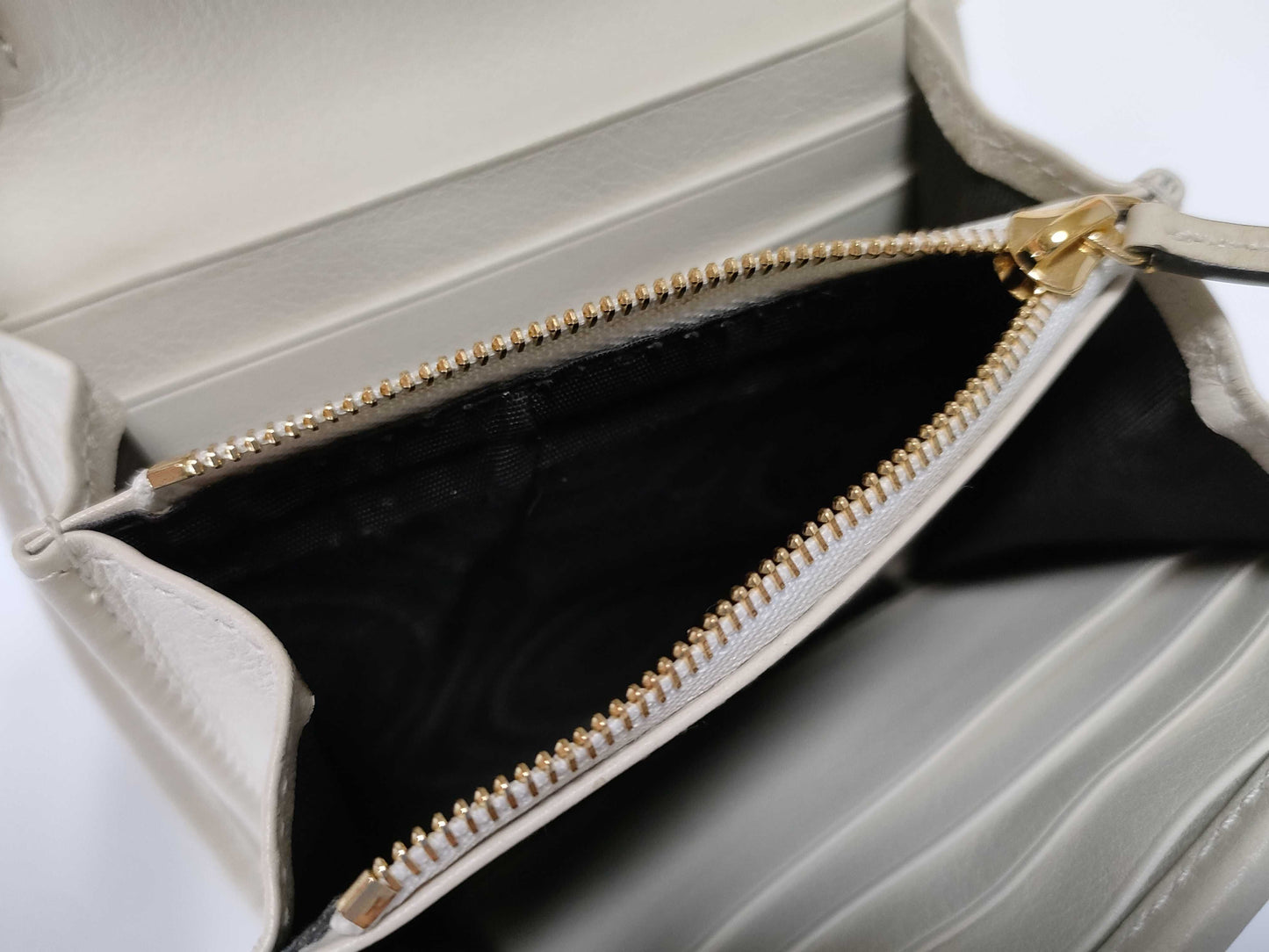 GUCCI Chain Wallet Shoulder Bag