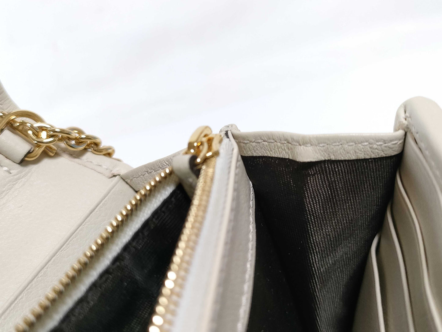 GUCCI Chain Wallet Shoulder Bag