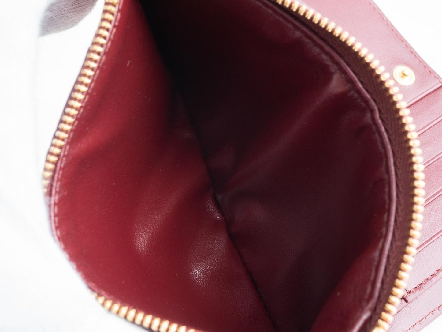 BOTTEGA VENETA Intrecciato Bottega Veneta 749940 Medium Intrecciato Bi-fold Zipper Wallet in Barolo Leather