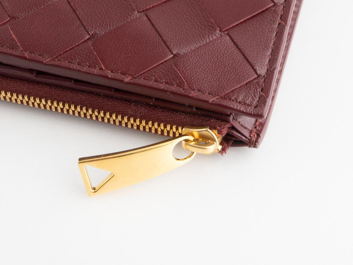 BOTTEGA VENETA Intrecciato Bottega Veneta 749940 Medium Intrecciato Bi-fold Zipper Wallet in Barolo Leather