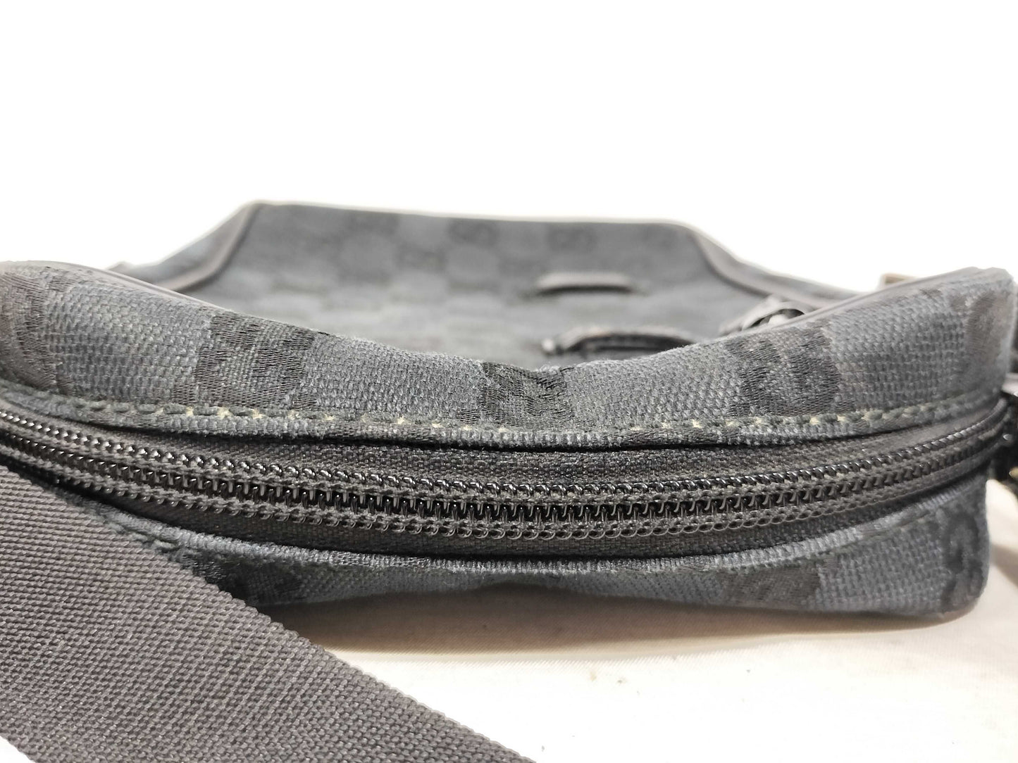 GUCCI GG Canvas Shoulder Bag in Black