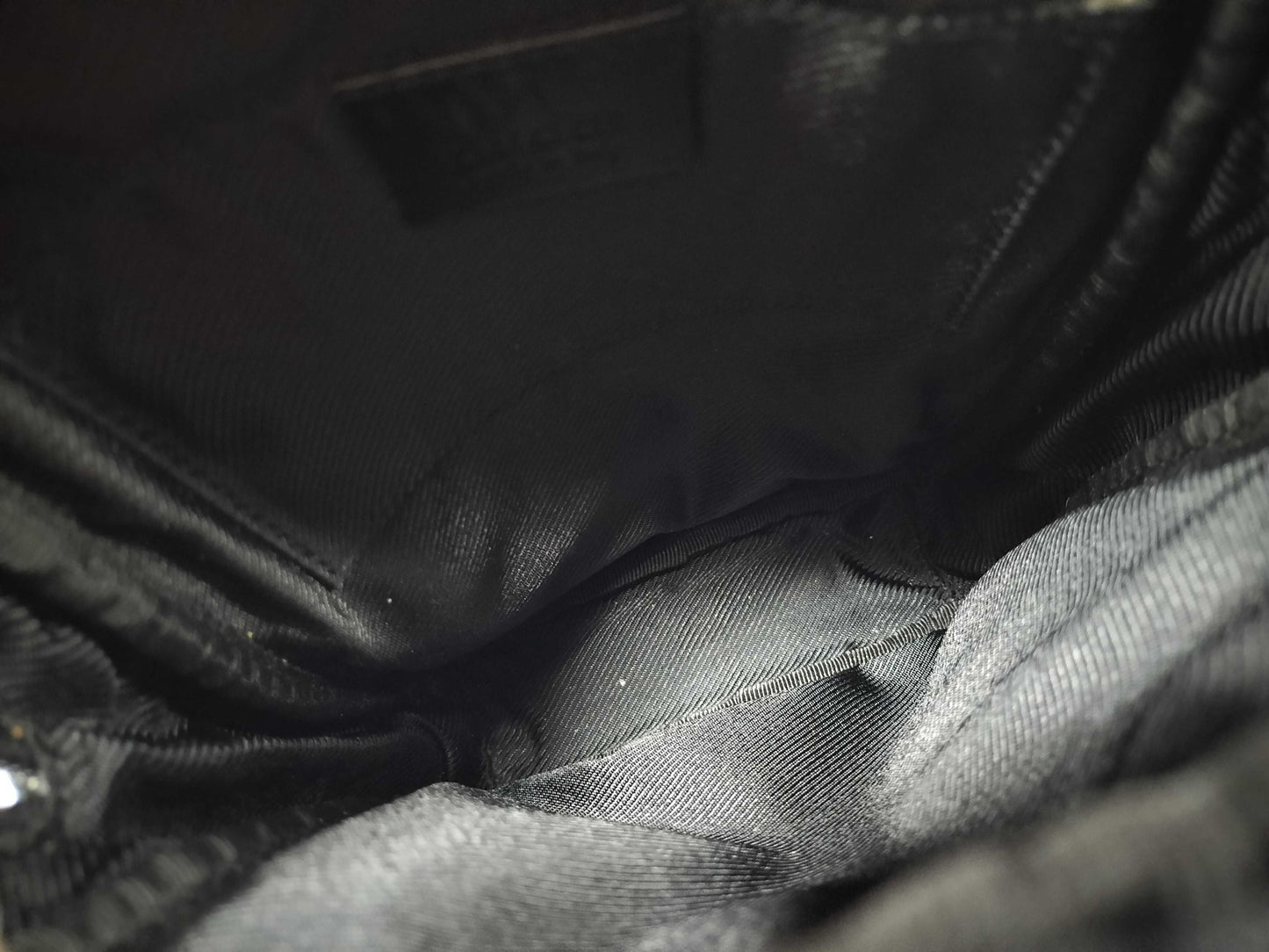 GUCCI GG Canvas Shoulder Bag in Black