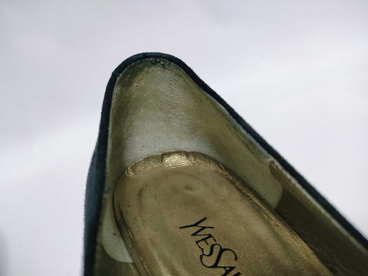 Yves Saint Laurent Yves Saint-Laurent low-heel pumps