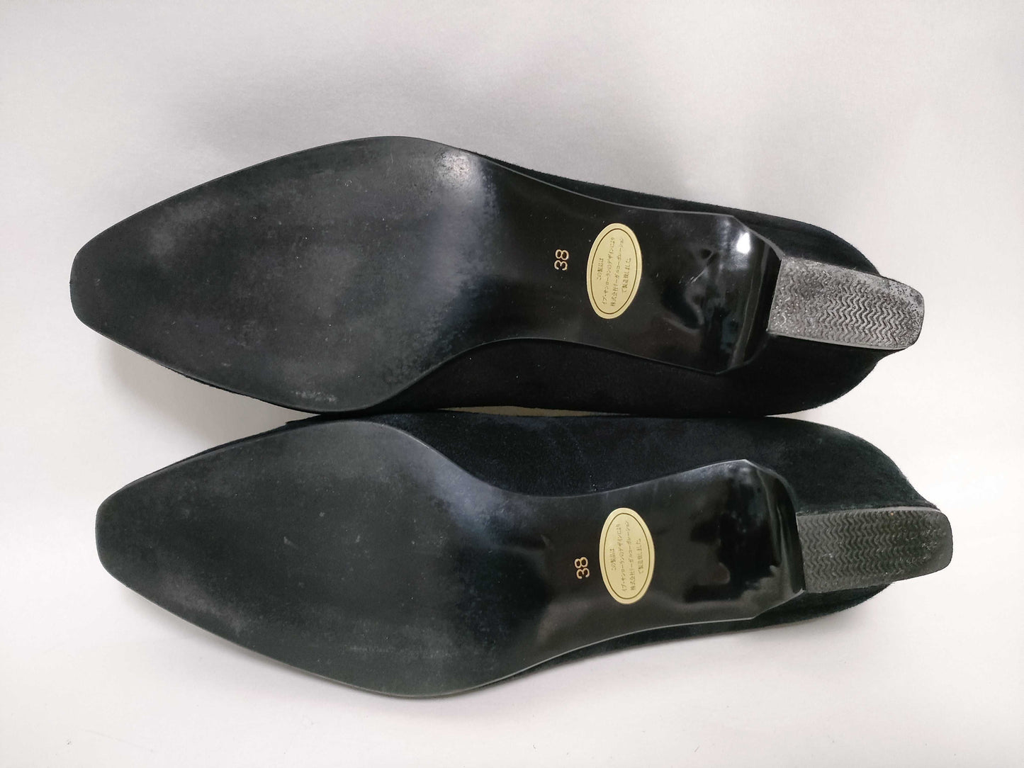 Yves Saint Laurent Yves Saint-Laurent low-heel pumps