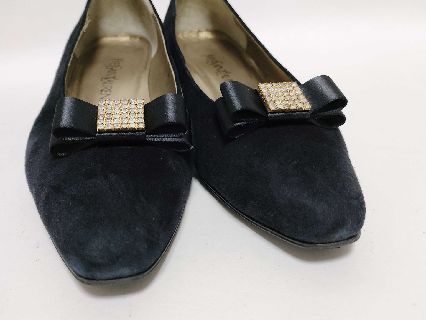 Yves Saint Laurent Yves Saint-Laurent low-heel pumps