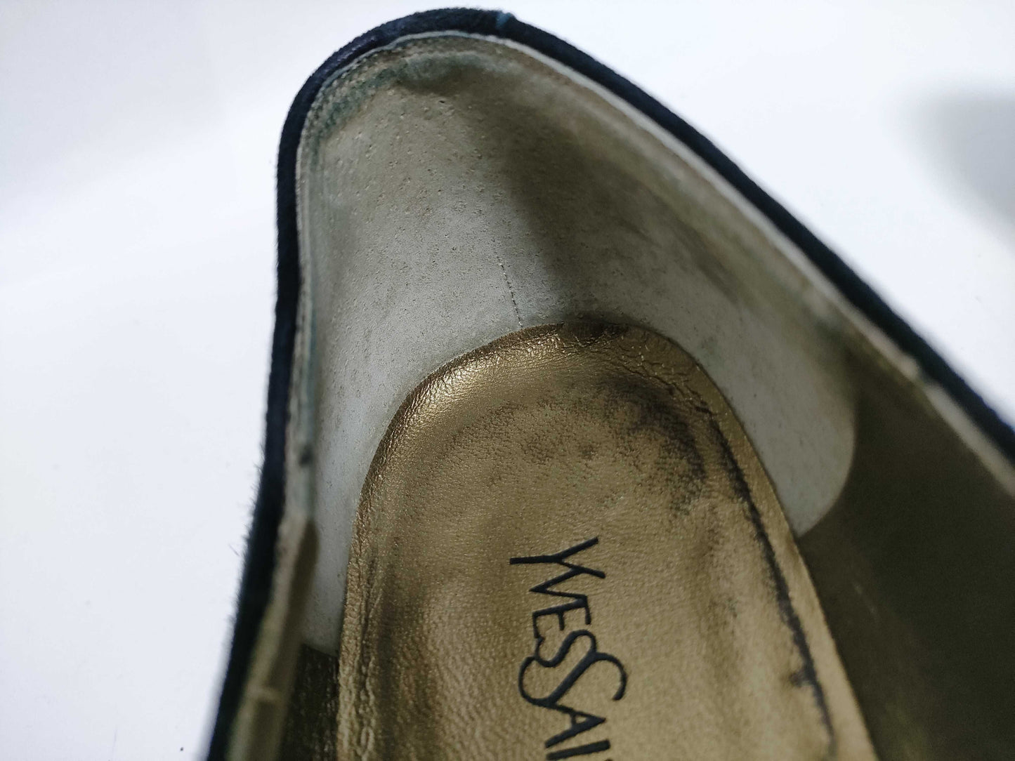 Yves Saint Laurent Yves Saint-Laurent low-heel pumps
