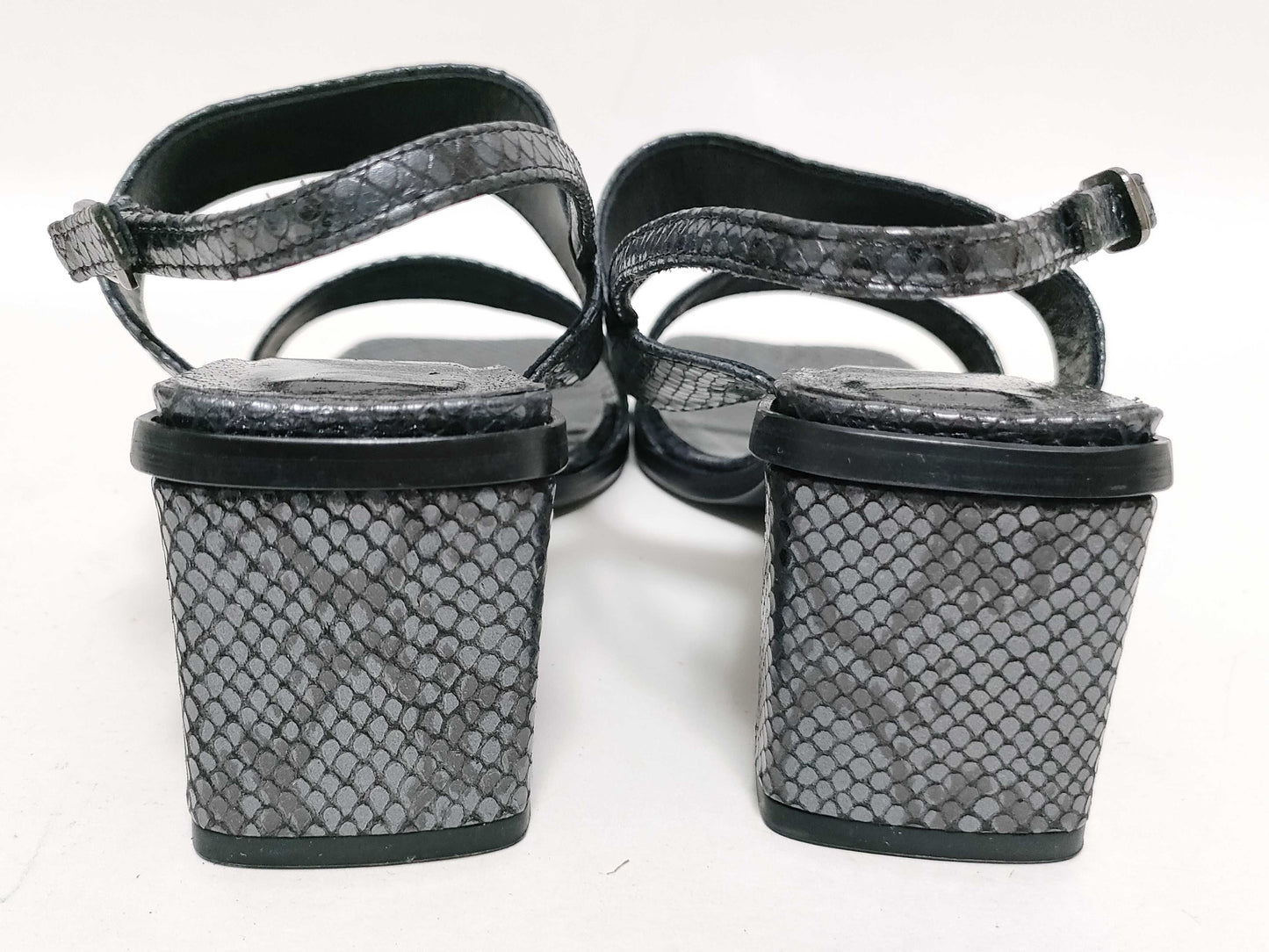 Yves Saint Laurent Yves Saint-LaurentSandals Sandals