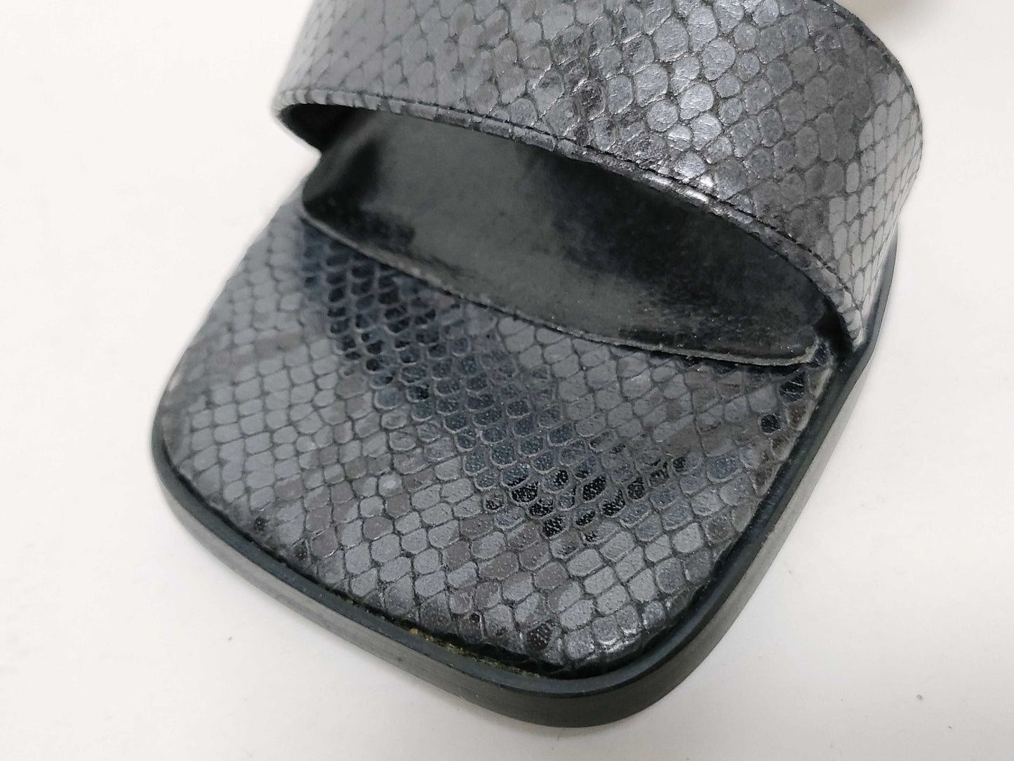 Yves Saint Laurent Yves Saint-LaurentSandals Sandals