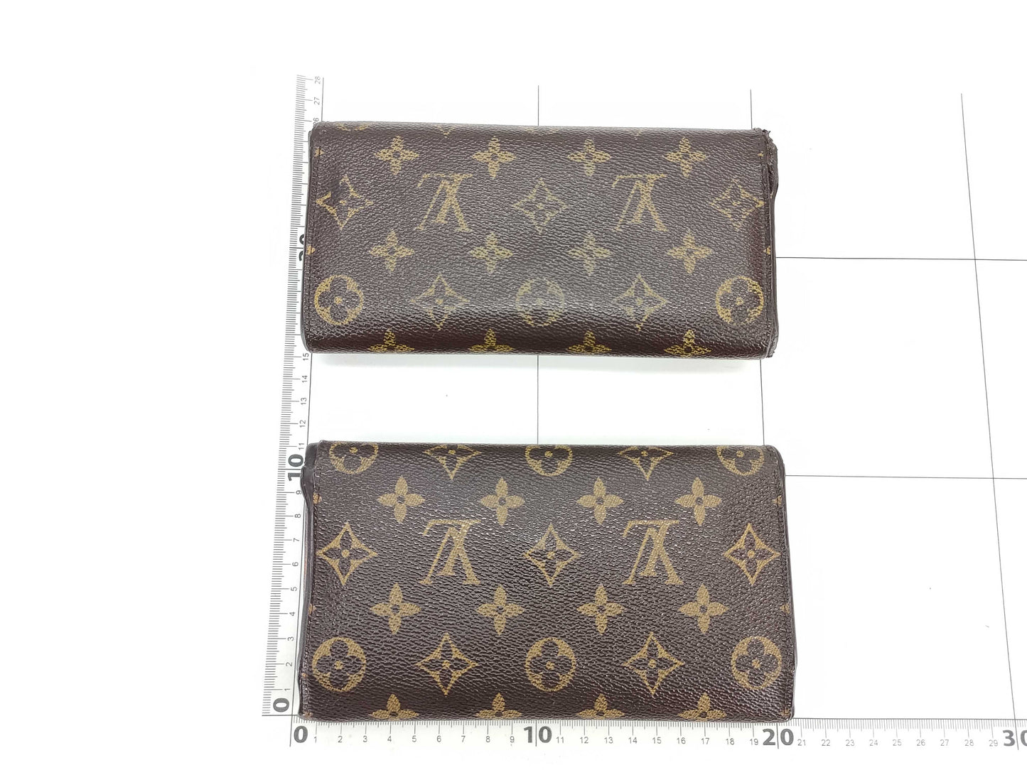LOUIS VUITTON Monogram Louis Vuitton Monogram Wallet