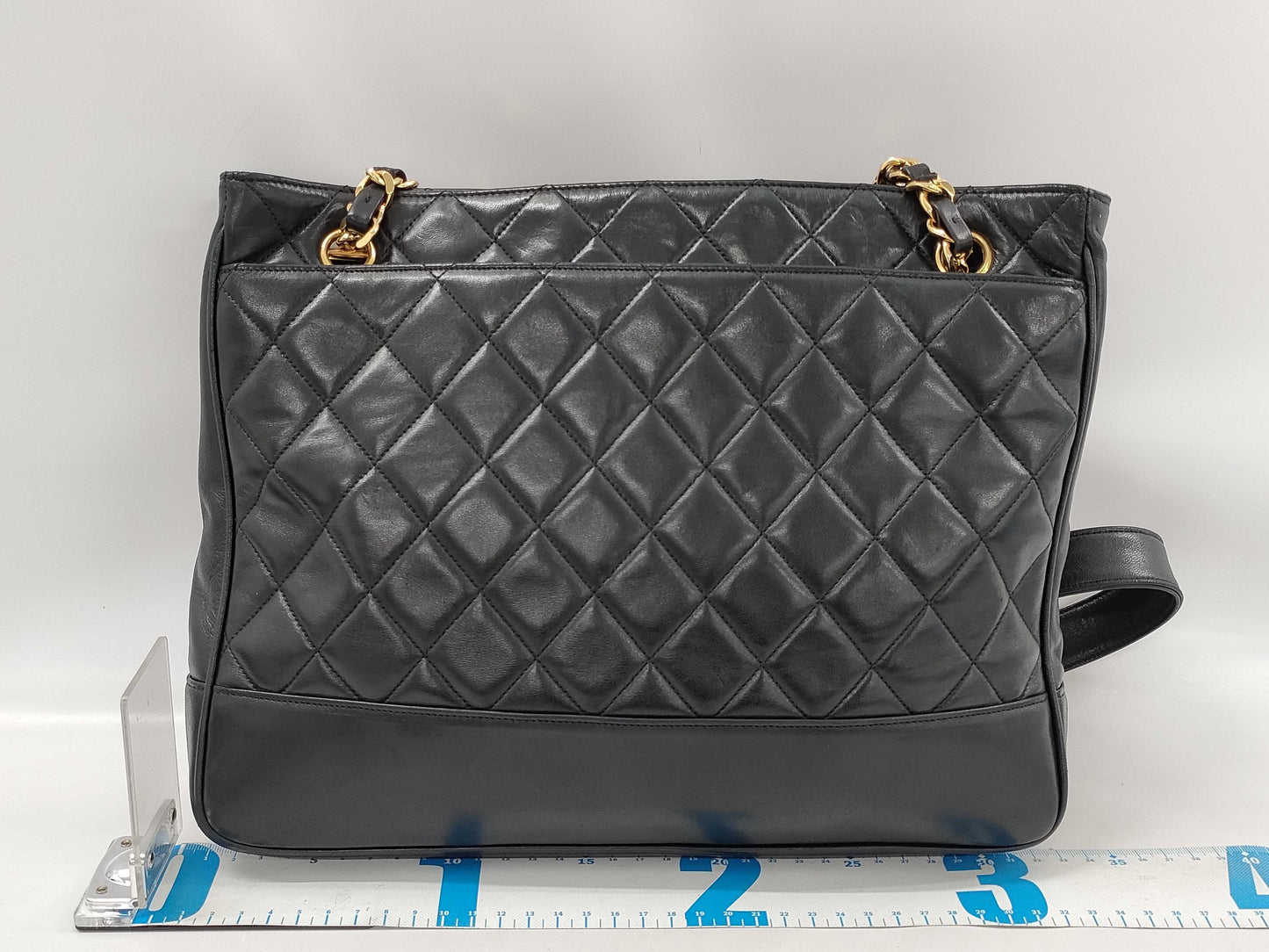 CHANEL Matelasse Chain Shoulder Bag