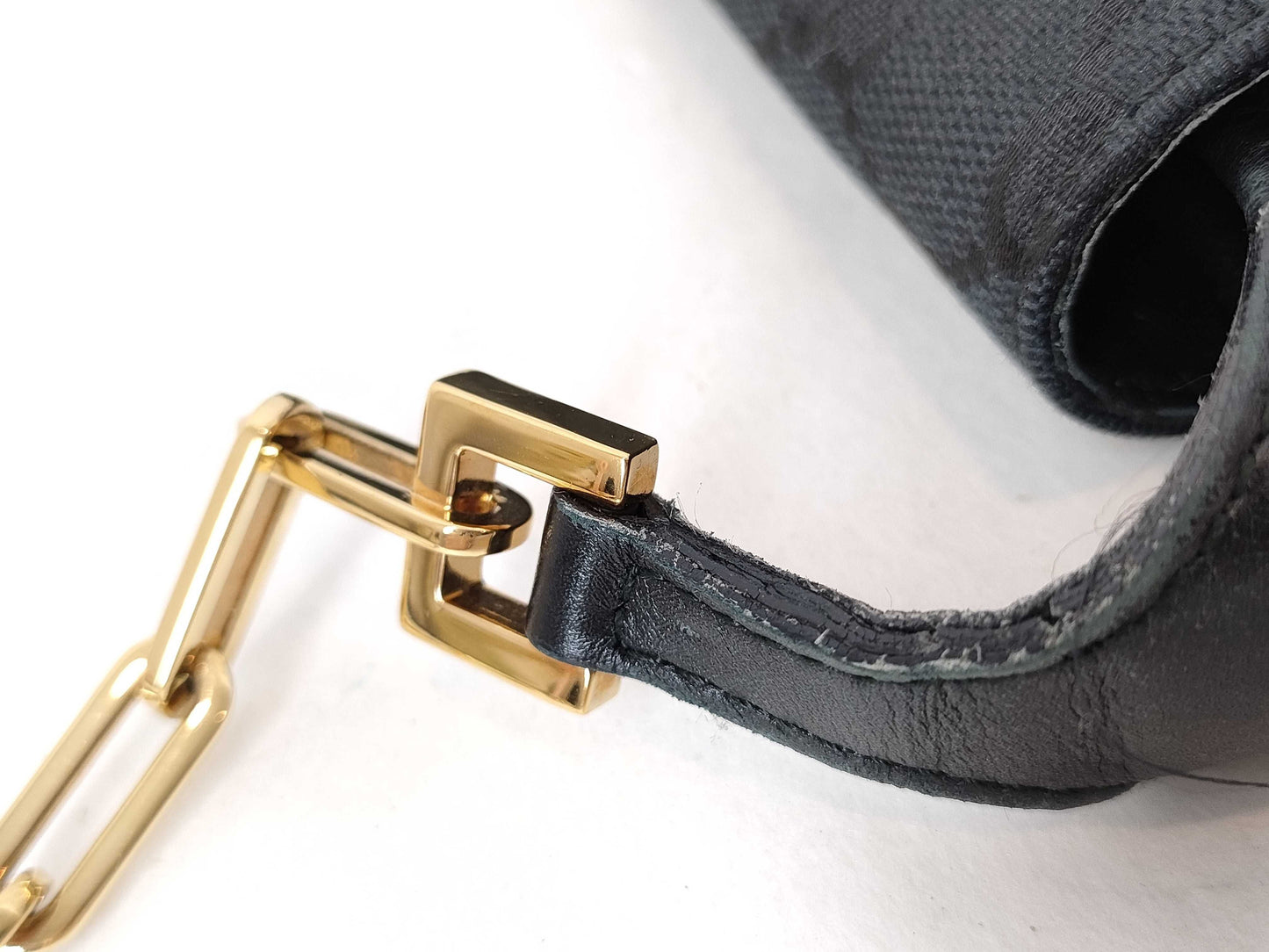 GUCCI GG Canvas Black Shoulder Bag