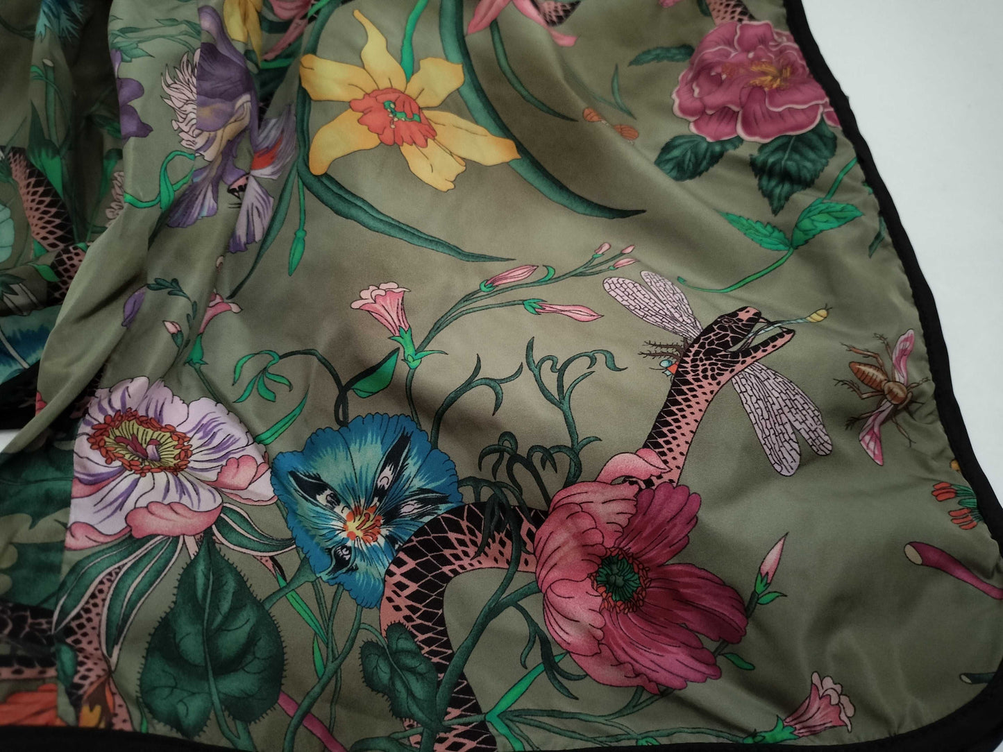 GUCCI GUCCI Nylon Floral Shorts Khaki 430782 Pants