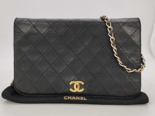CHANEL Matelasse Chain Shoulder Bag Black Shoulder Bag