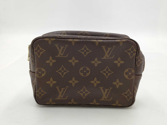 LOUIS VUITTON Tours Wallet Pouch