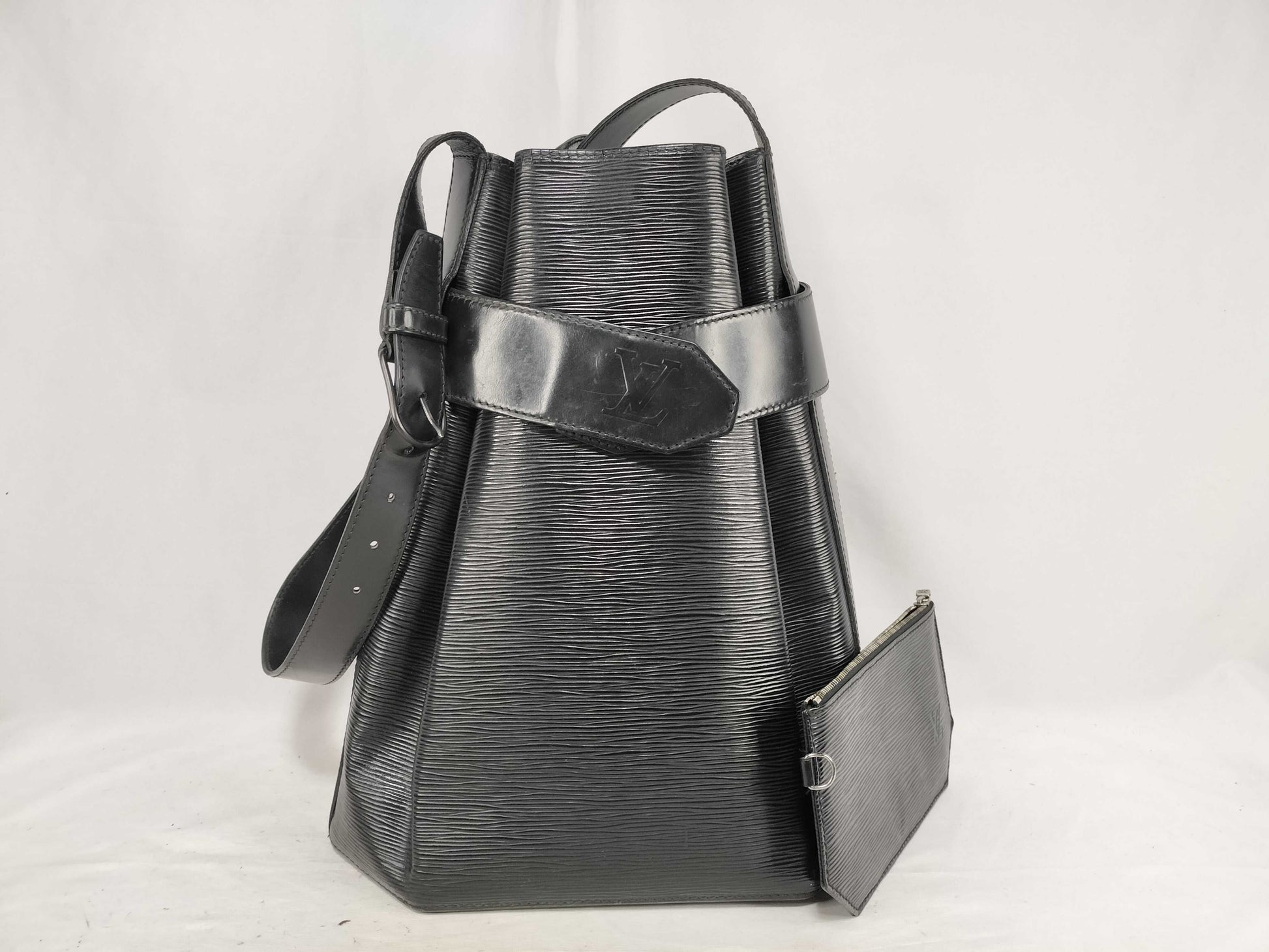 LOUIS VUITTON Epi Sac de Paul M80155 VI0956 Black Shoulder Bag