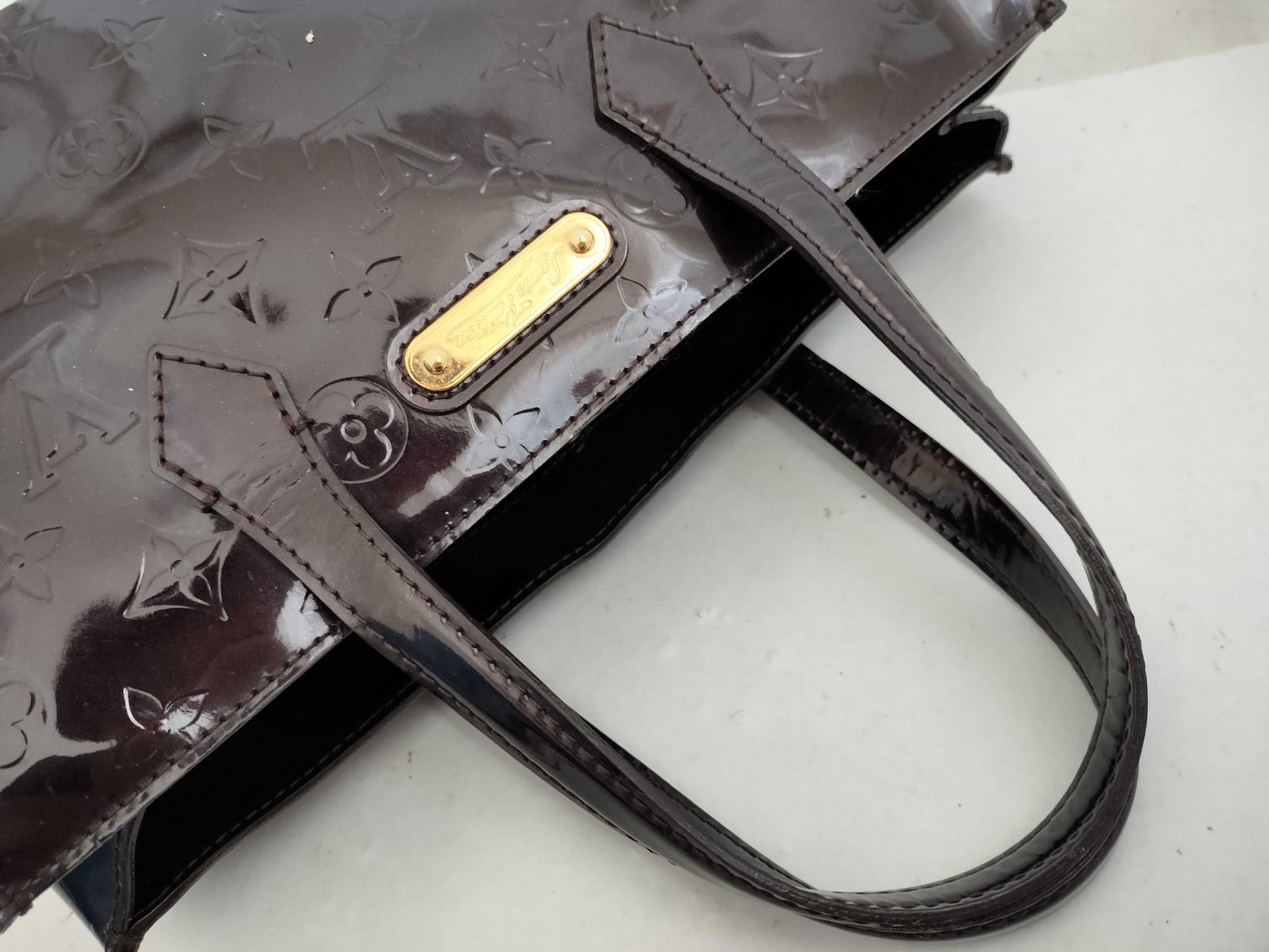 LOUIS VUITTON Vernis Wilshire PM M93641 Handbag with Unknown Serial Number
