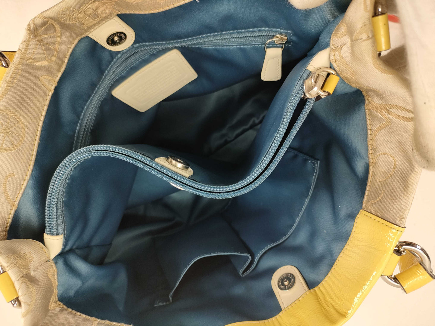 COACH Signature Coach Mountain 5-Piece Tote Bag Set