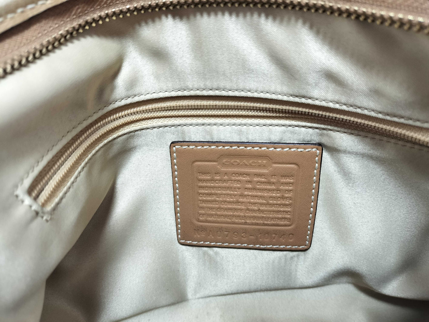 COACH Signature Coach Mountain 5-Piece Tote Bag Set