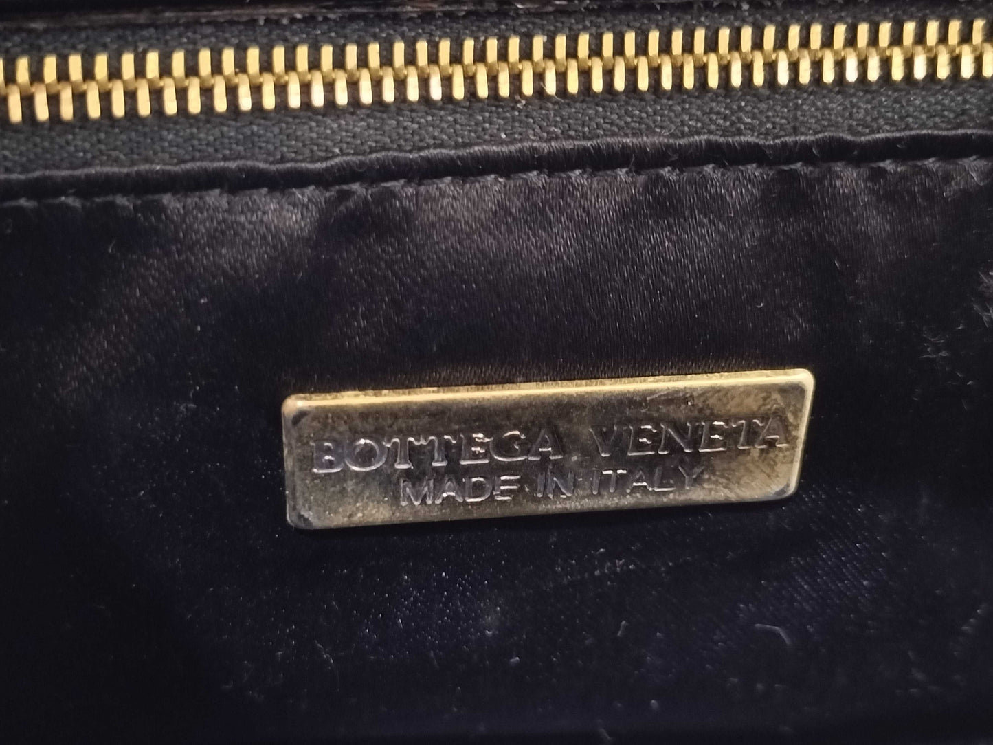 BOTTEGA VENETA Intrecciato Leather Handbag in Black