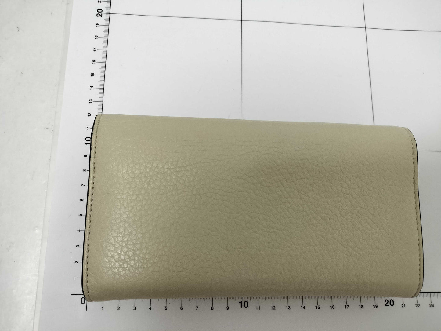 GUCCI Leather Bi-fold Long Wallet 454070・1147 Ivory Wallet