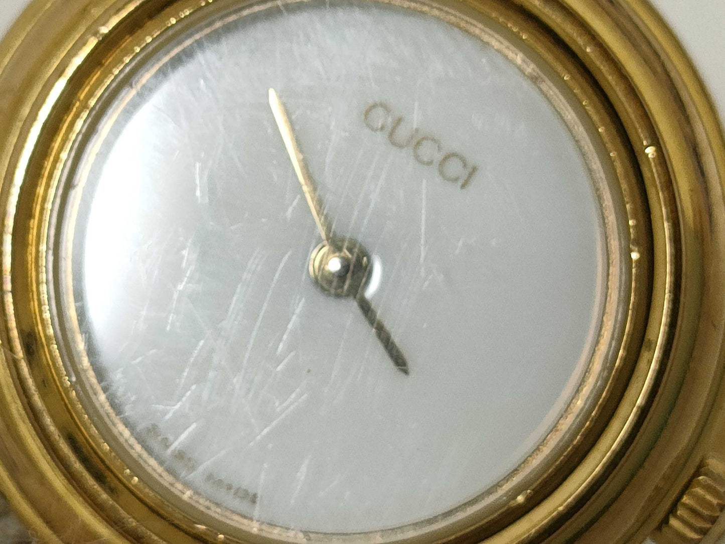 GUCCI 11/12.2 0369465 GP/QZ White Dial Women's Watch