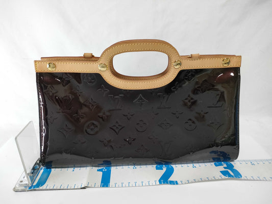 LOUIS VUITTON Vernis LV Vernis Roxbury Drive Handbag