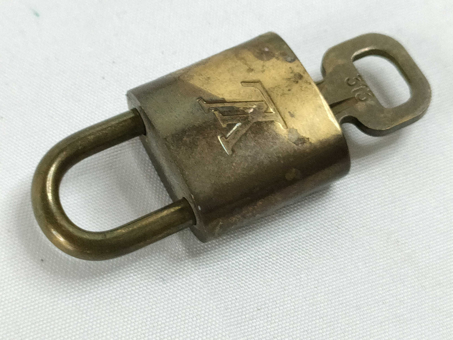 LOUIS VUITTON Cadena Padlock 10-Piece Set Other Accessories