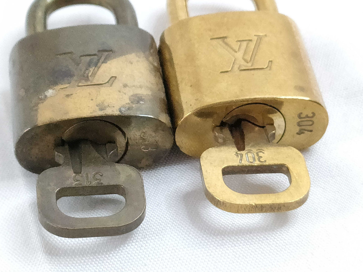 LOUIS VUITTON Cadena Padlock 10-Piece Set Other Accessories