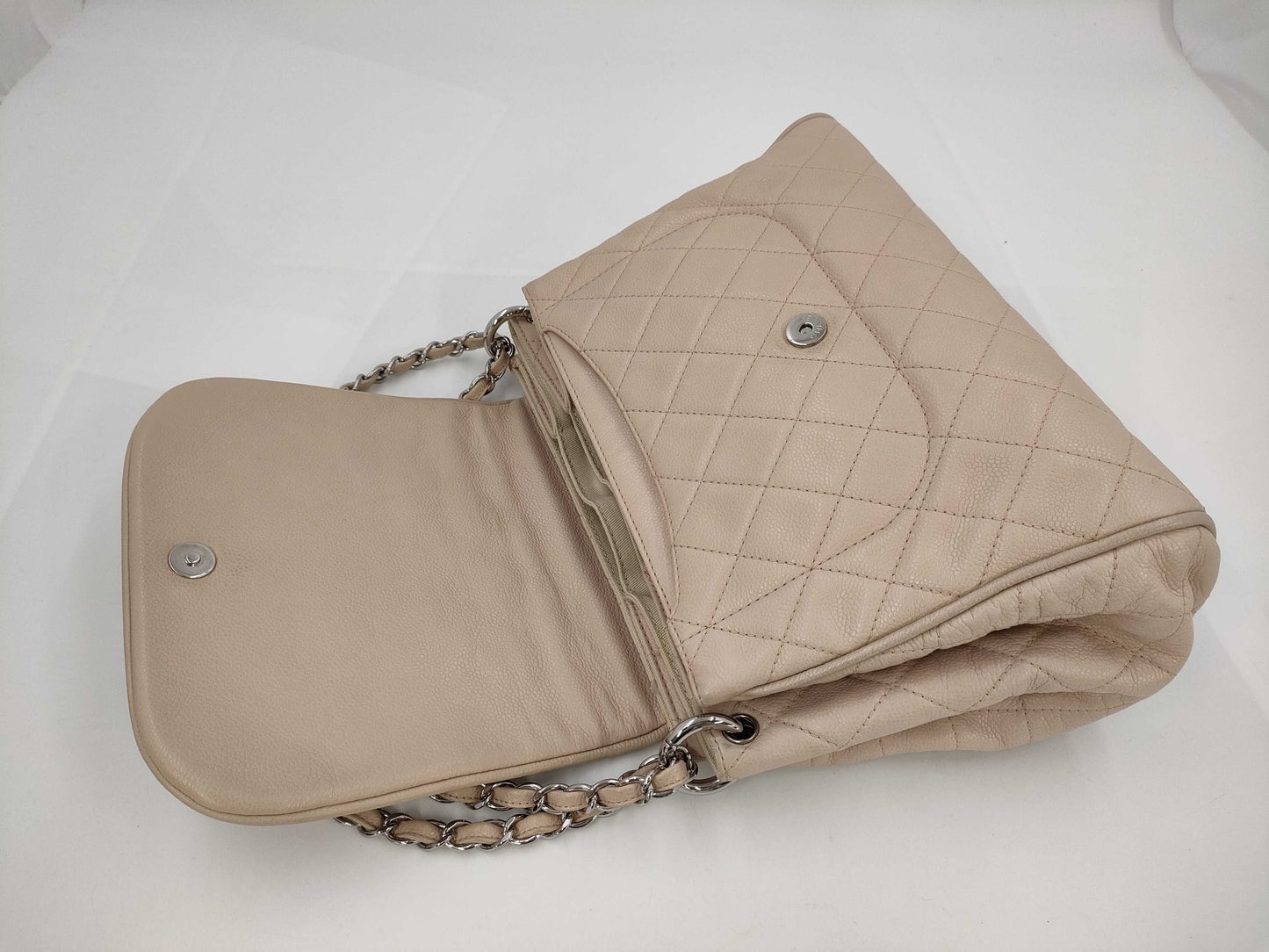 CHANEL Caviar Skin Beige Shoulder Bag