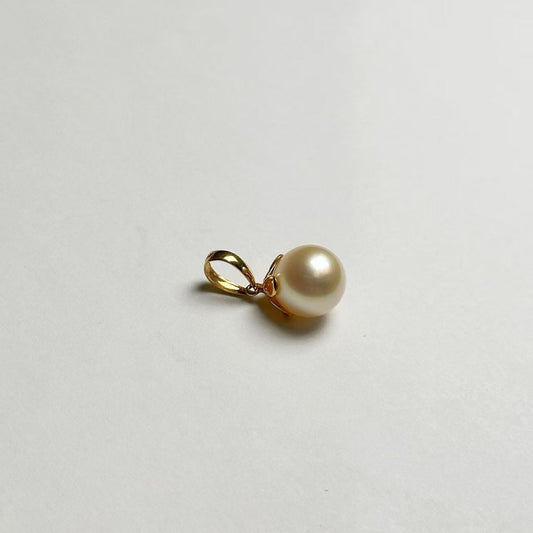 Pearl 8.3mm K18 1.1g Pendant Top