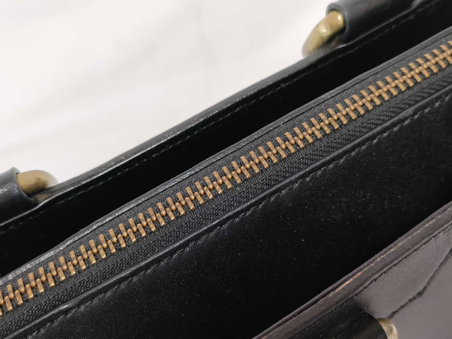 BURBERRY Black Leather Handbag Z6129 Handbag