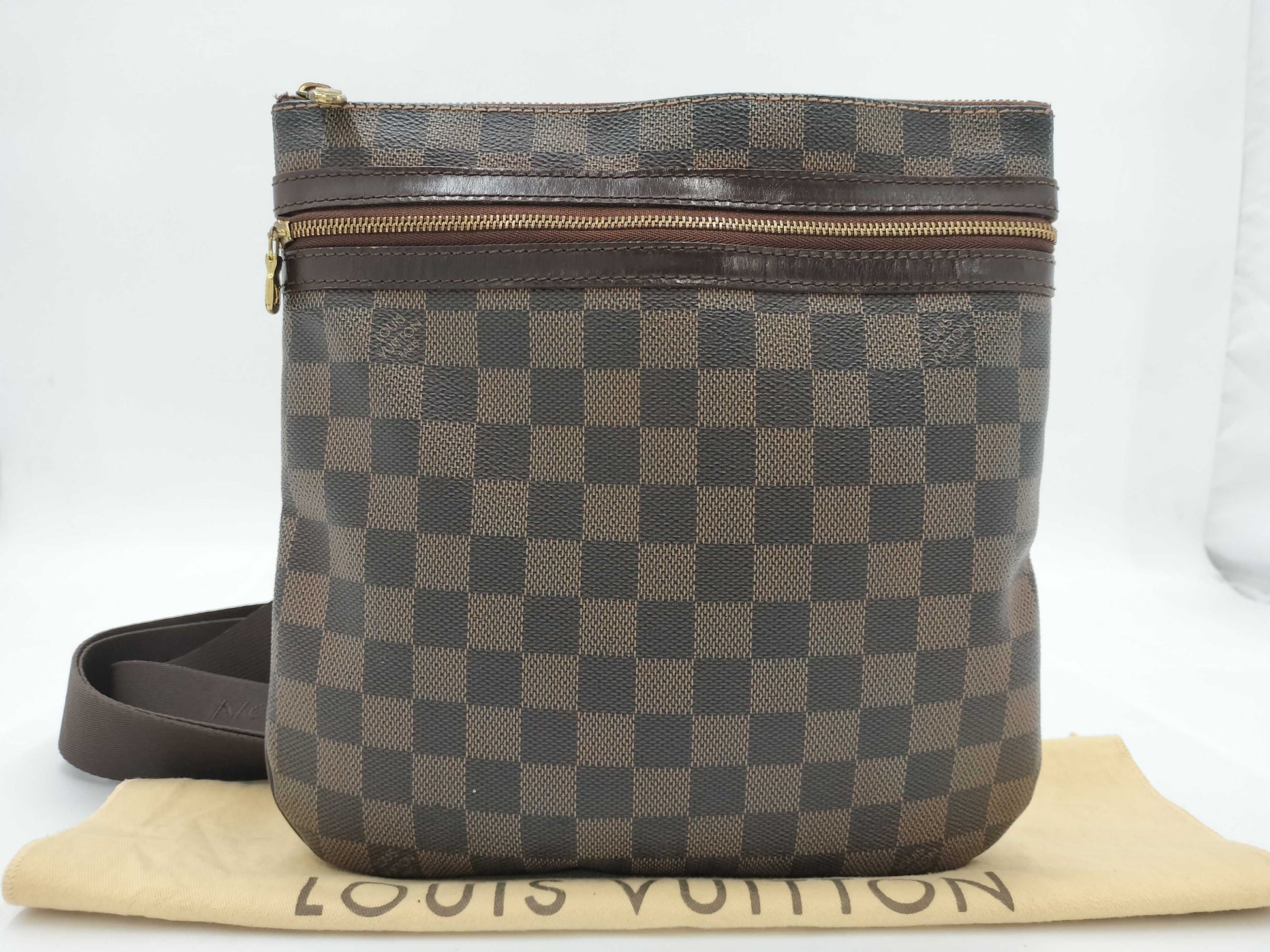 LOUIS VUITTON Damier Pochette Bosphore Shoulder Bag