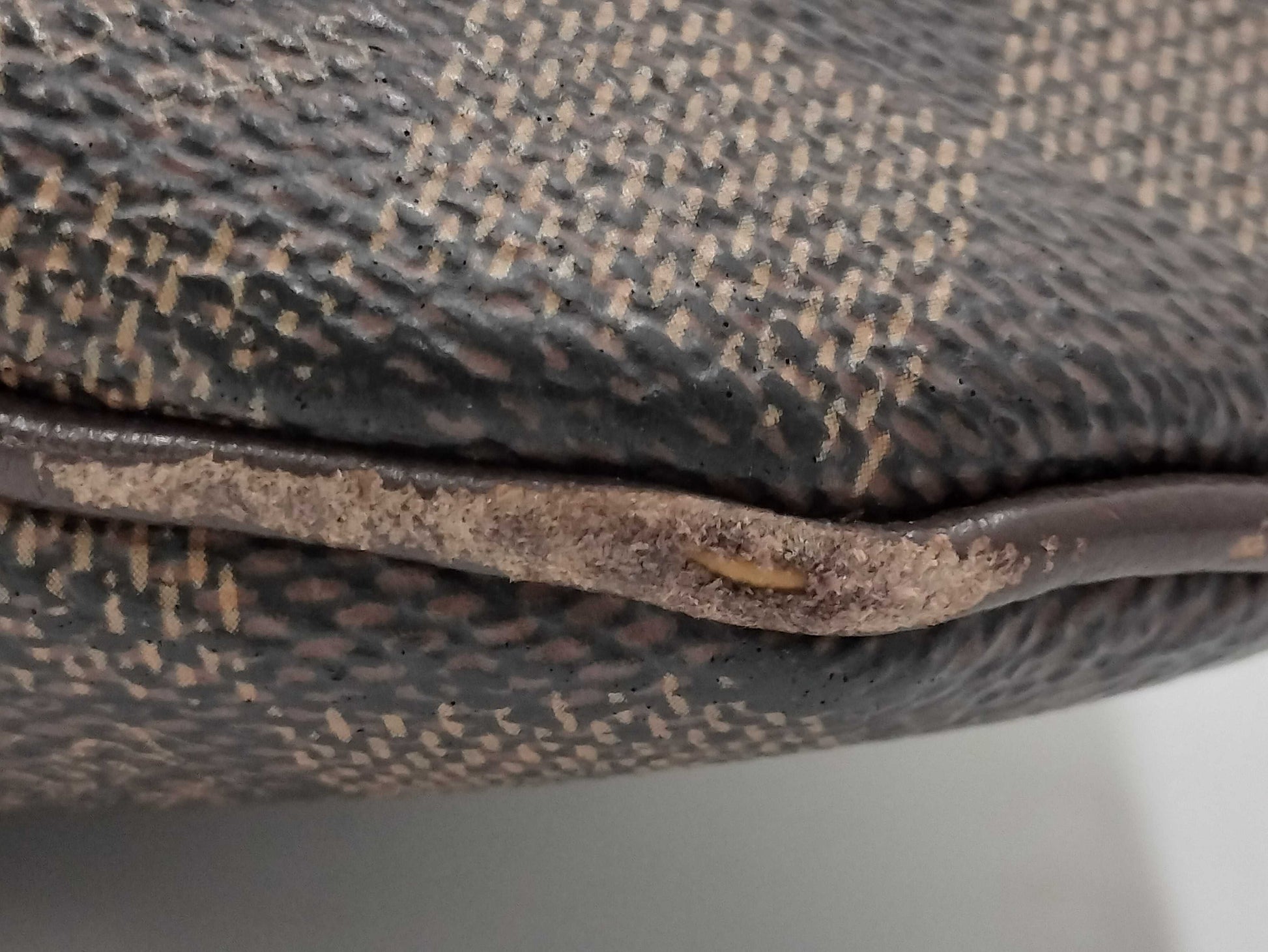 LOUIS VUITTON Damier Pochette Bosphore Shoulder Bag