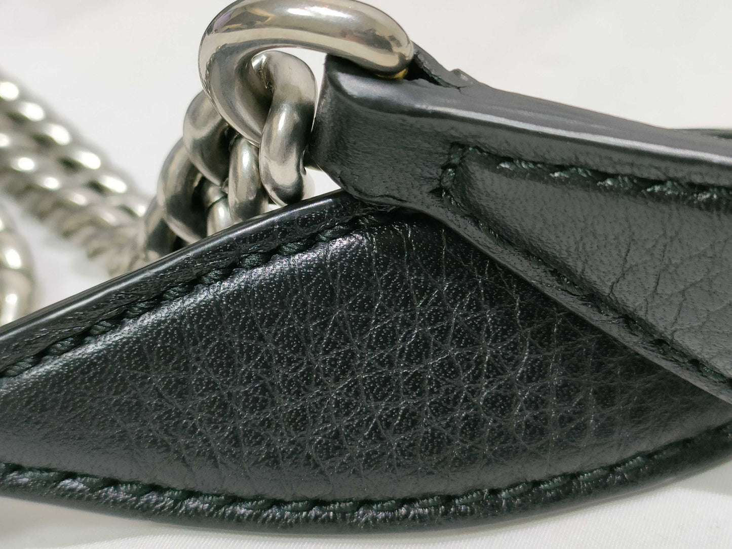 GUCCI Studded Leather Soho Chain Tote Bag