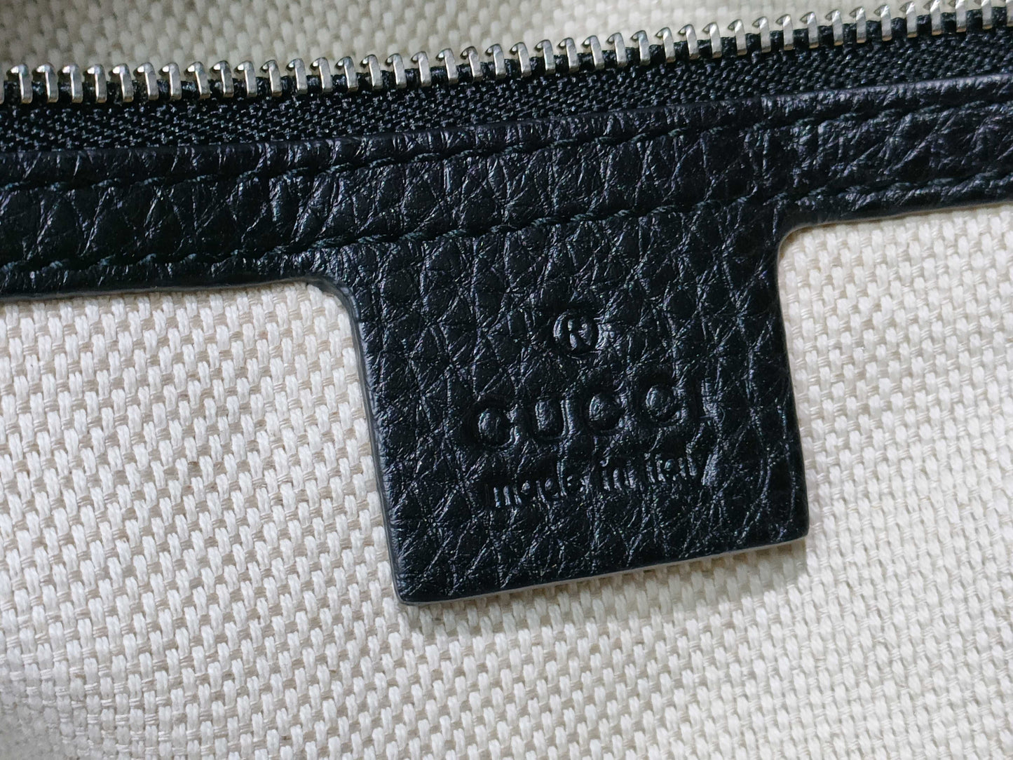 GUCCI Studded Leather Soho Chain Tote Bag